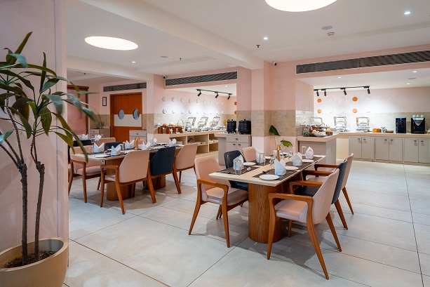 Continental and Chinese cuisines serving traditional and contemporary favourites